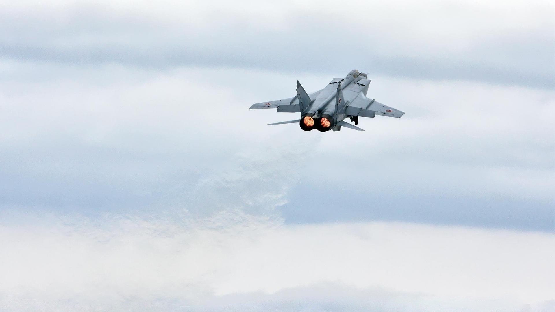 锡安爆扣鹈鹕轻取尼克斯，锡安首秀集锦