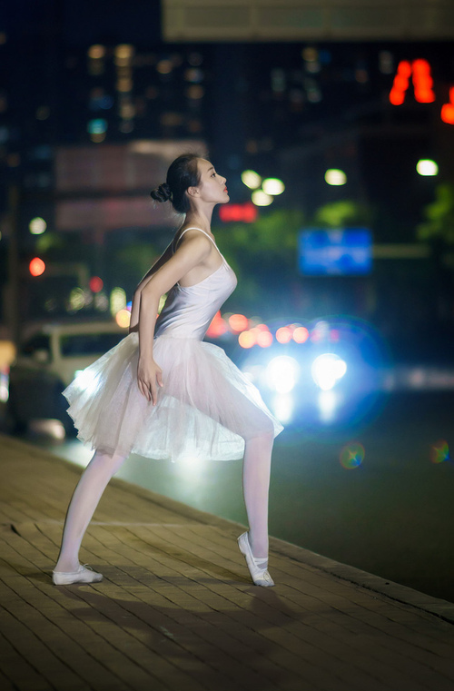 意甲非传统时间段转播对商业收入影响，意甲的转播权