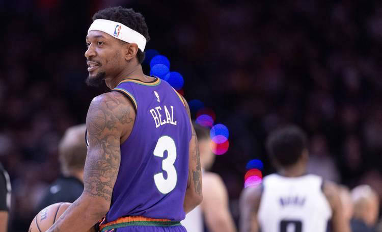 包含乐鱼体育：球队伤病：太阳队比尔背部受伤，预计缺席数场比赛的词条