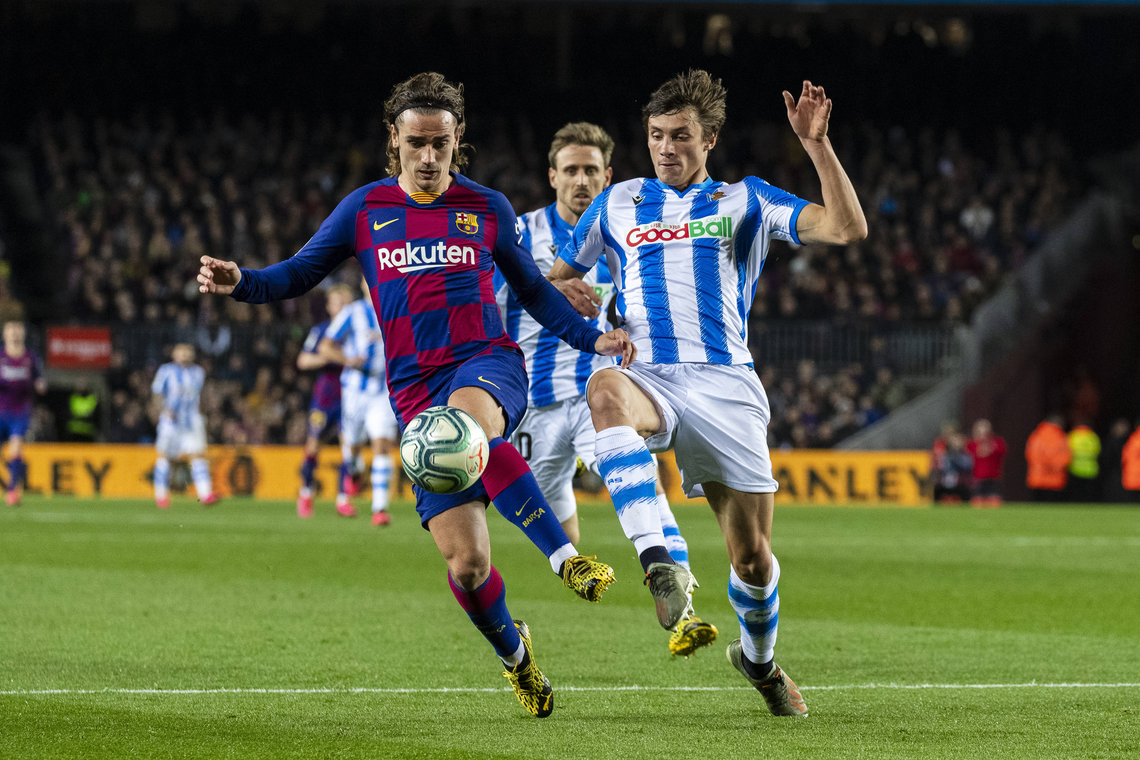 乐鱼体育:西甲的球队组建策略：从俱乐部塑造开始的简单介绍