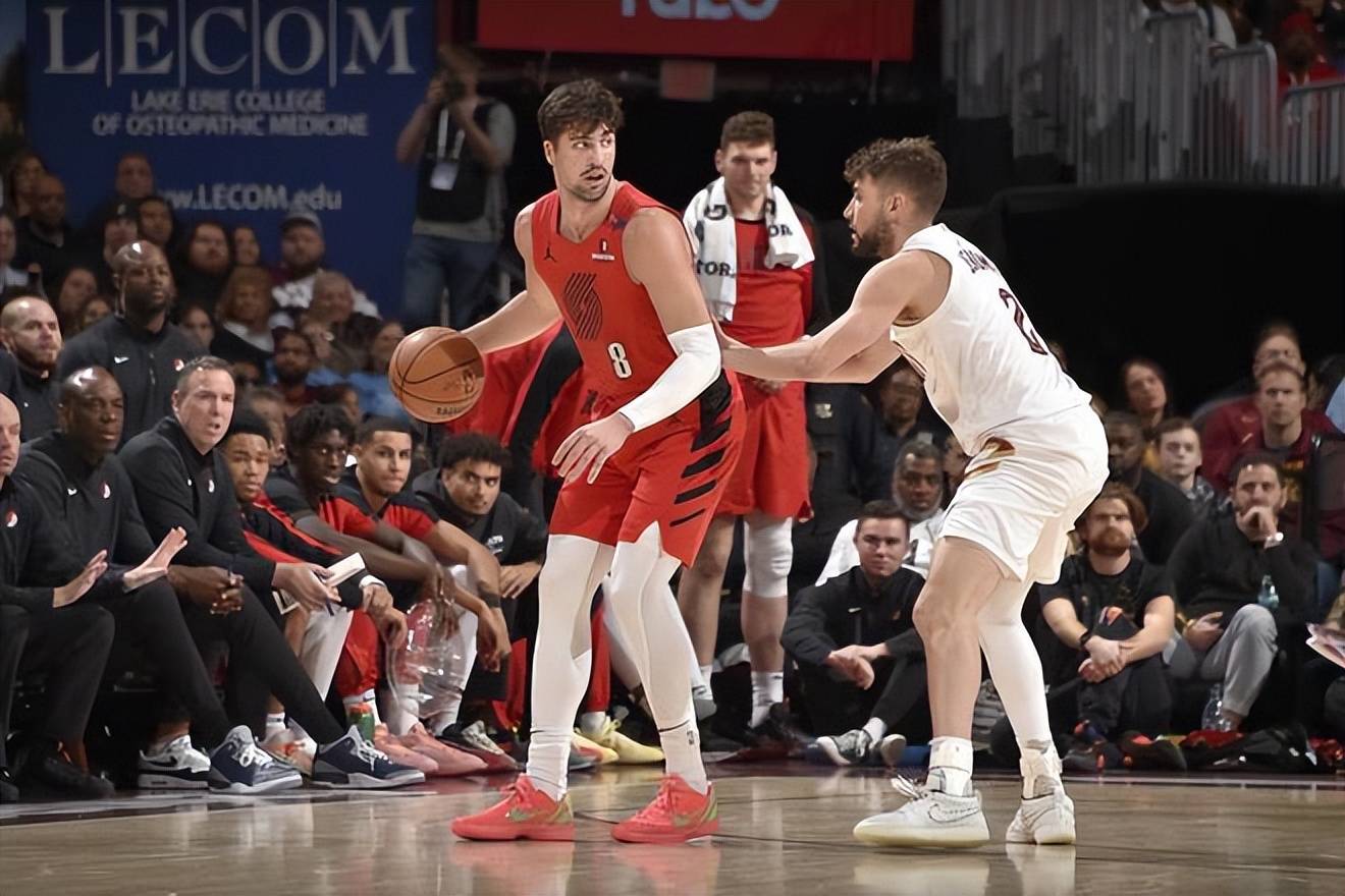 关于乐鱼体育：勇士队训练营：沙里奇展现防守意识，争夺轮换位置的信息